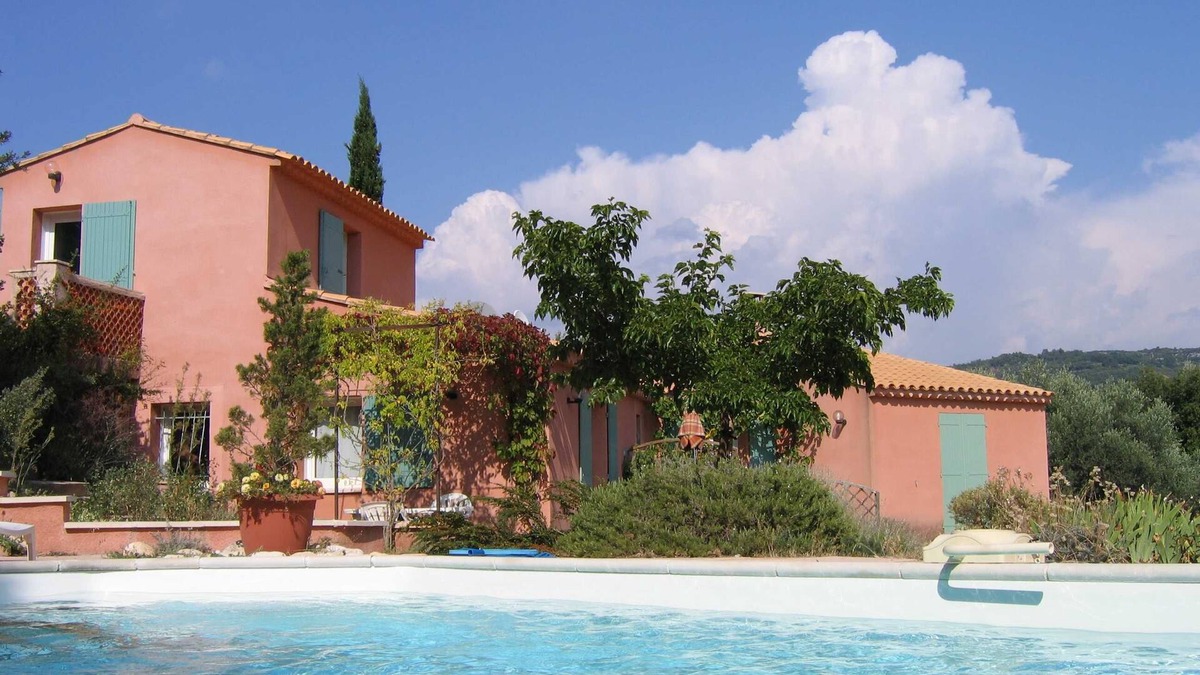 Lioux Cottage | Gite La Romarine district the castle LIOUX 06 88 42 55 85
