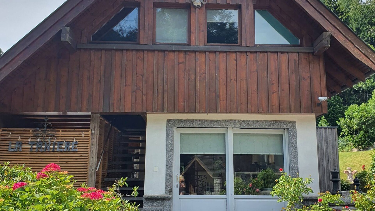 Soultzeren Apartment | GITE "LA TANIERE" large terrace, arbour, barbecue FULL NATURE