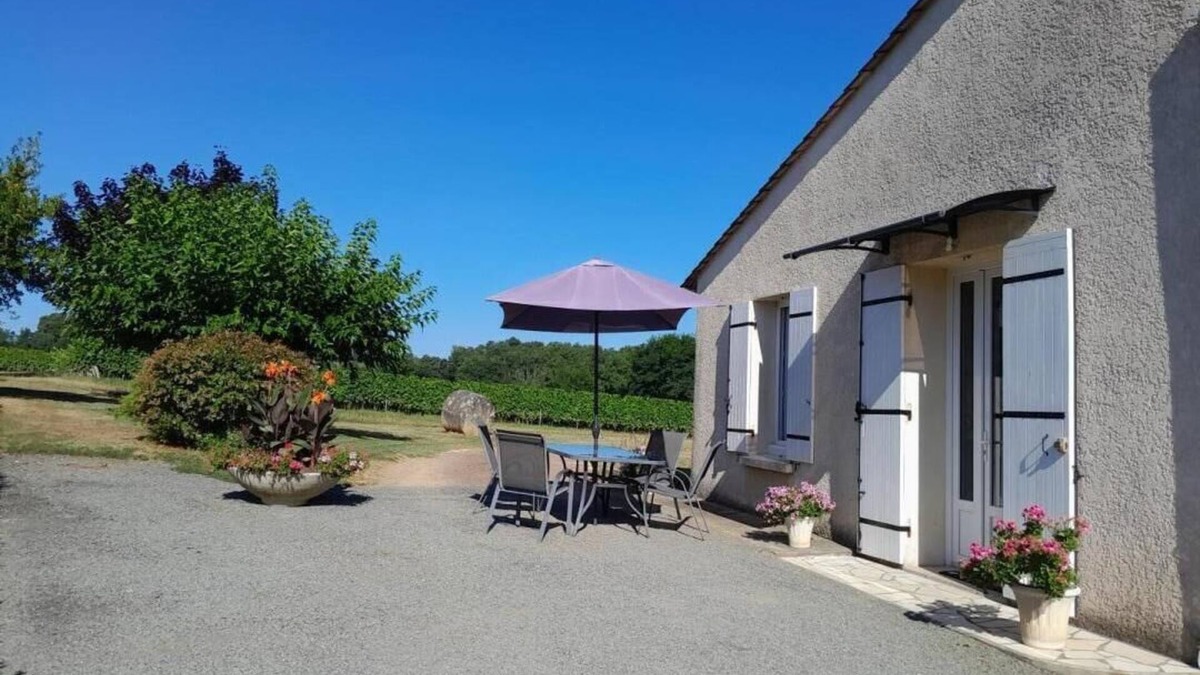 Lussac House | Gite Lafleur Terrien