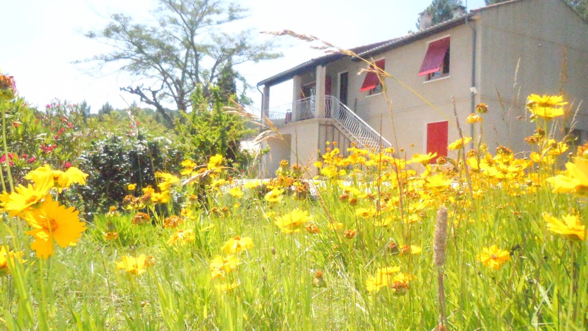Banne House | Gîte LE BOUFFAYOU - Detached house with large garden