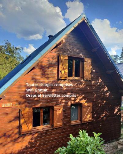 Saint-Antheme Ski Chalet | Gite Le Chalet SaintAnthème/Prabouré