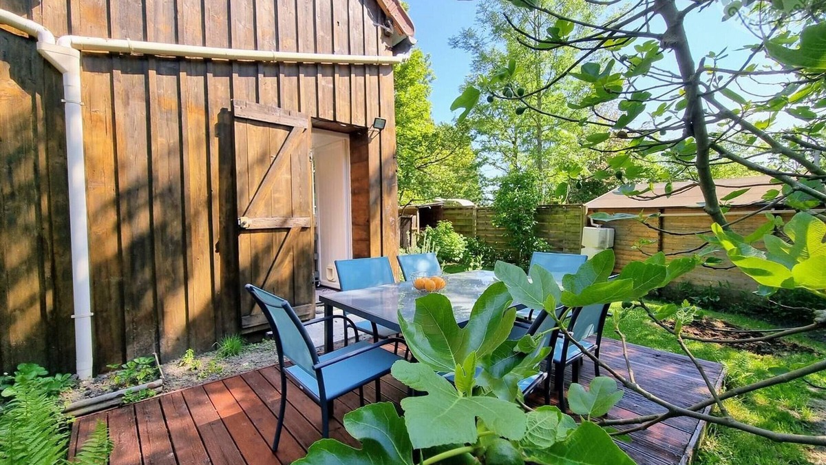 Le Tremblay-sur-Mauldre Cottage | Gite Le Tremblay-sur-Mauldre, 2 bedrooms, 5 persons