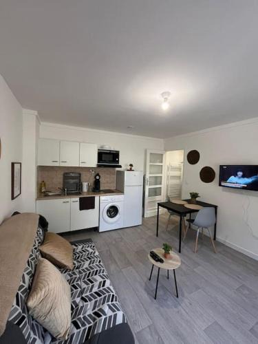 Chateau Apartment | Gite le little cottage 18m2 2 personnes