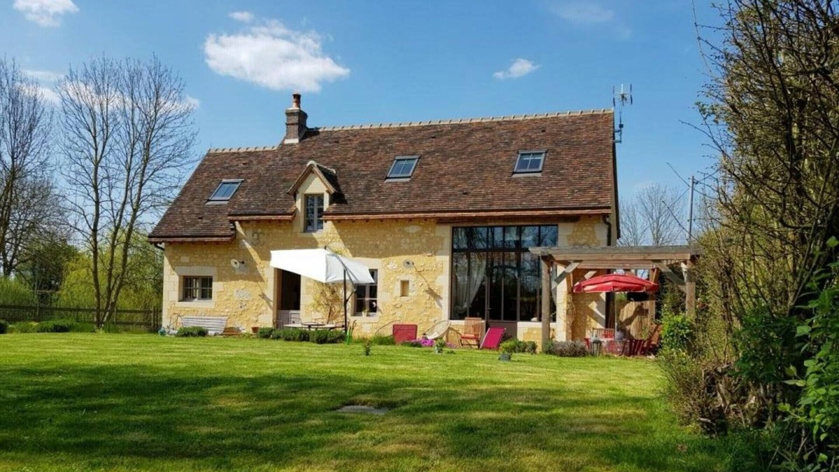 Le Pin-la-Garenne Cottage | Gite Le Pin-la-Garenne, 3 bedrooms, 8 persons
