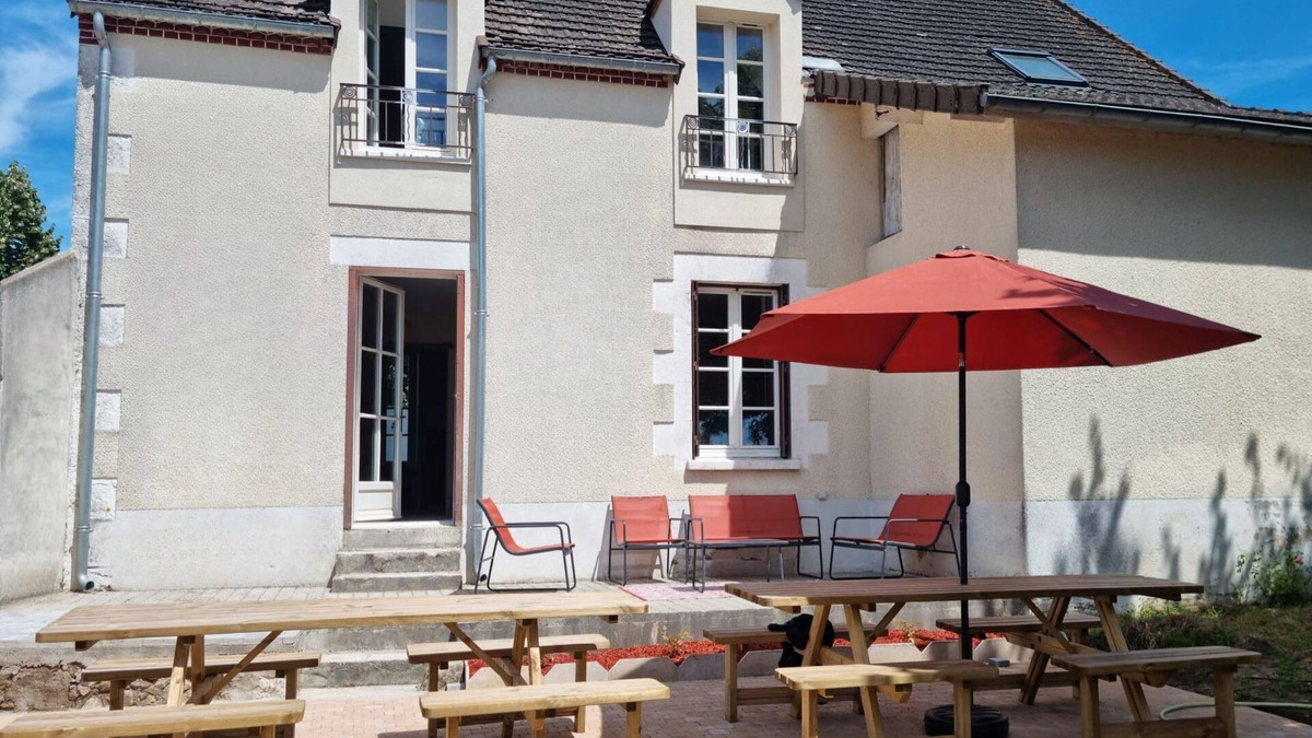 Briare House | Gîte les 2 cygnes: a gentle adventure on the banks of the Loire