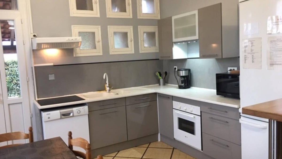 Carpentras Apartment | GITE LES OLIVIERS 6/8 PERSONS