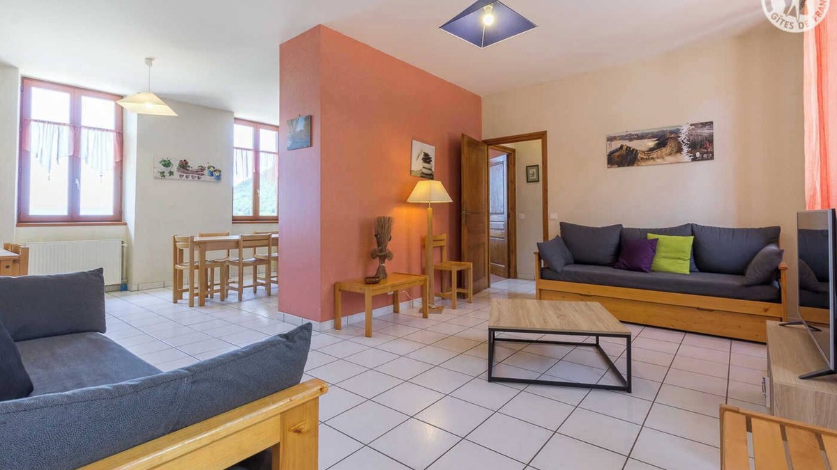 Thoiry House | Gite located 19km from Aillon le Jeune (family resort with 39km of slopes with the Margériaz) and 21