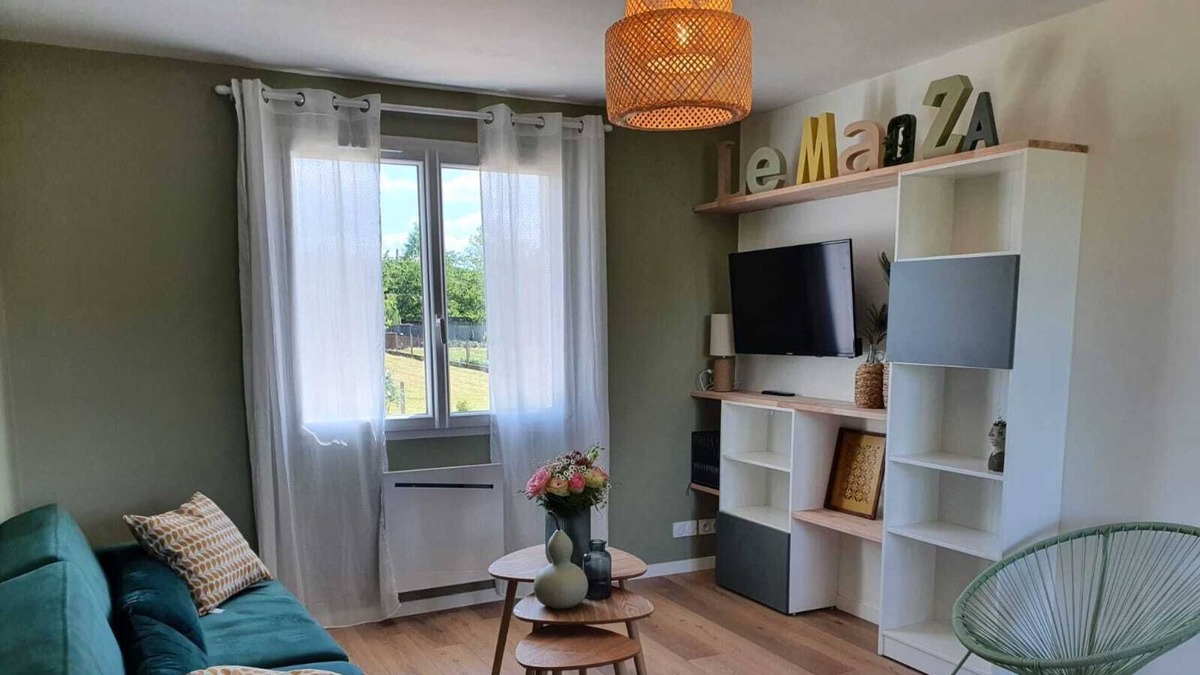 Saint-Remy-la-Varenne House | Gite Loire and Spa, Le Maoza