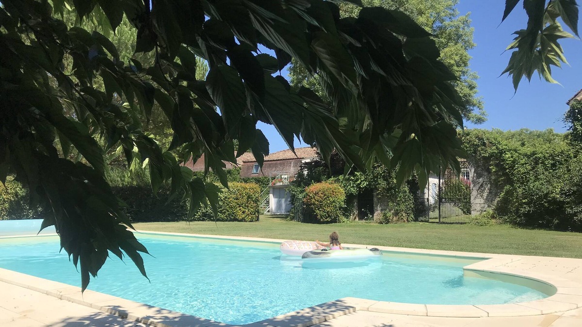 Agnac Apartment | Gite luxury apartment - swimming pool, air conditioning, 2 bedrooms, 2 bathrooms, close to amenities