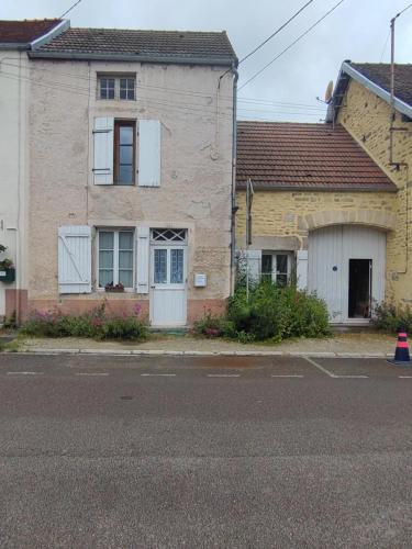 Saint-Marc-sur-Seine House | Gite meublé 6 personnes 2 étoiles Haute Cote d'or Proche des merveilles touristiques