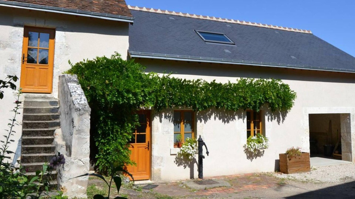Valencisse Cottage | Gite Molineuf, 3 bedrooms, 8 persons