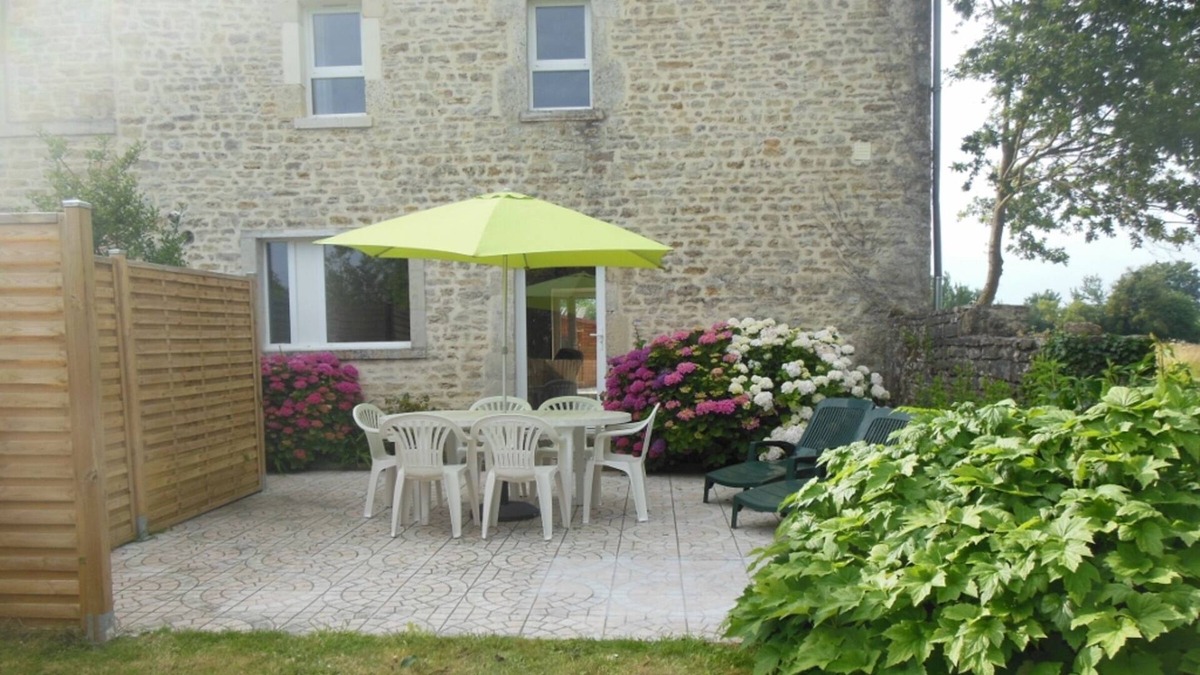 Coigny Cottage | Gite Montsenelle, 3 bedrooms, 5 persons