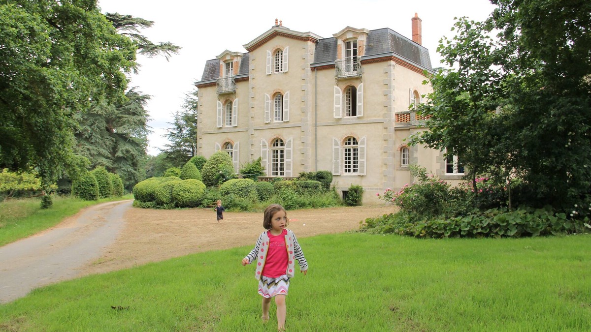 Le Pin House | Gite near Puy du Fou in the classified park of Roches Blanches