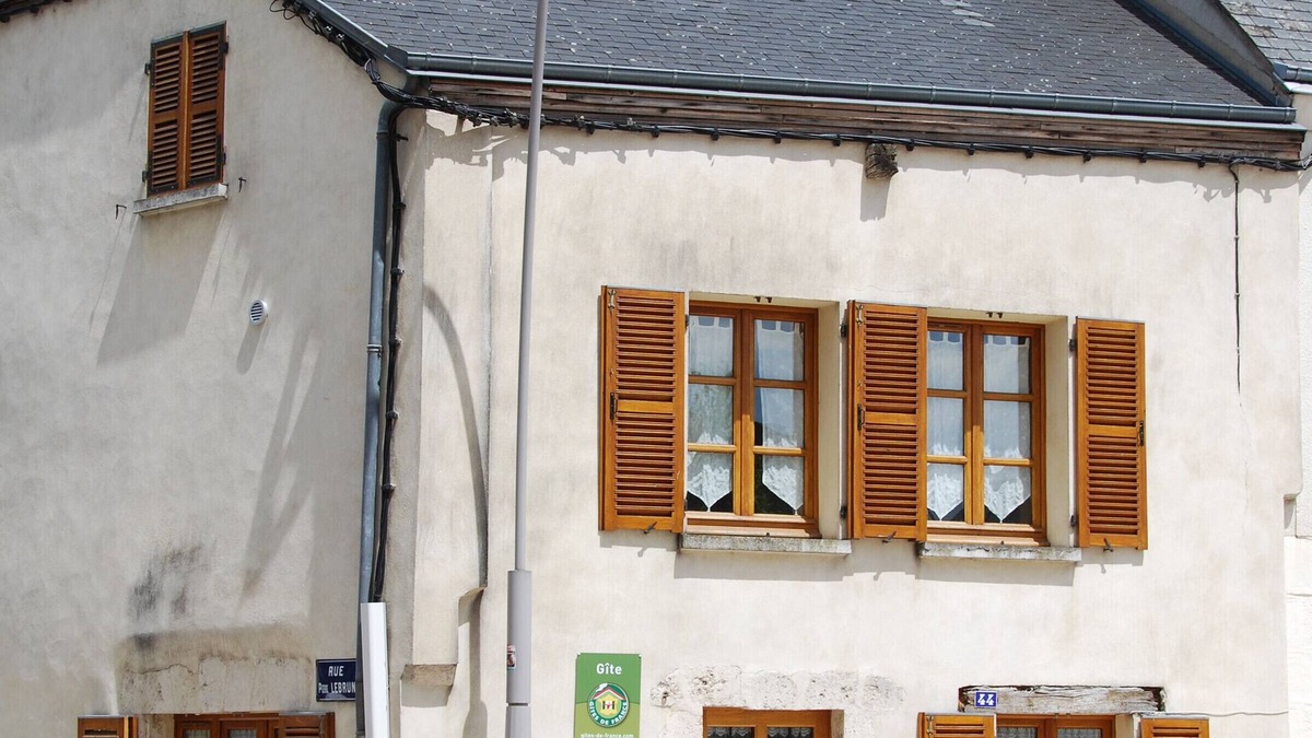 Neuville-aux-Bois House | Gite Neuville-aux-Bois, 2 bedrooms, 4 persons