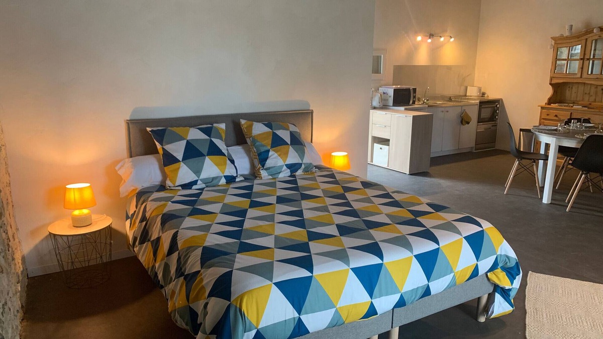 Neuvy-Deux-Clochers Cottage | Gite Neuvy-Deux-Clochers, studio flat, 4 persons