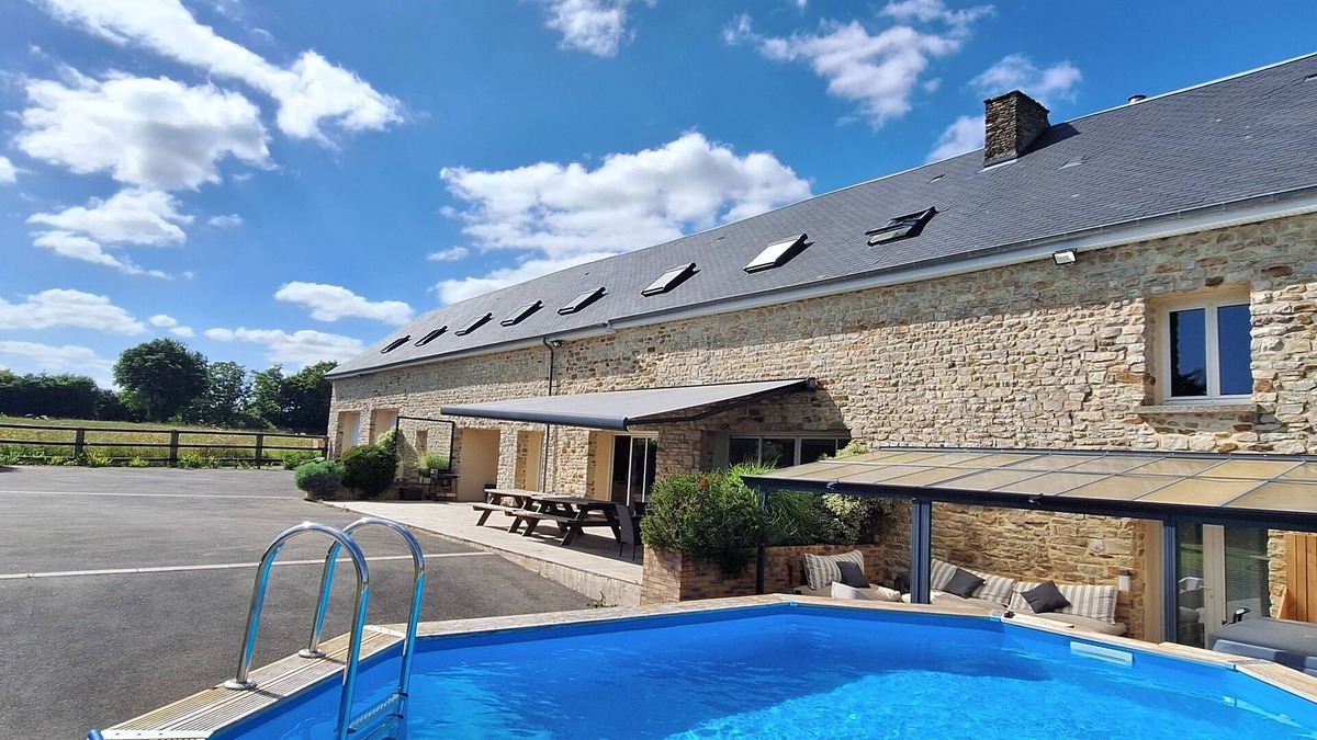 Les Monts d'Aunay House | Gite Normandie 15 persons, games & relaxation area, swimming pool, meeting room