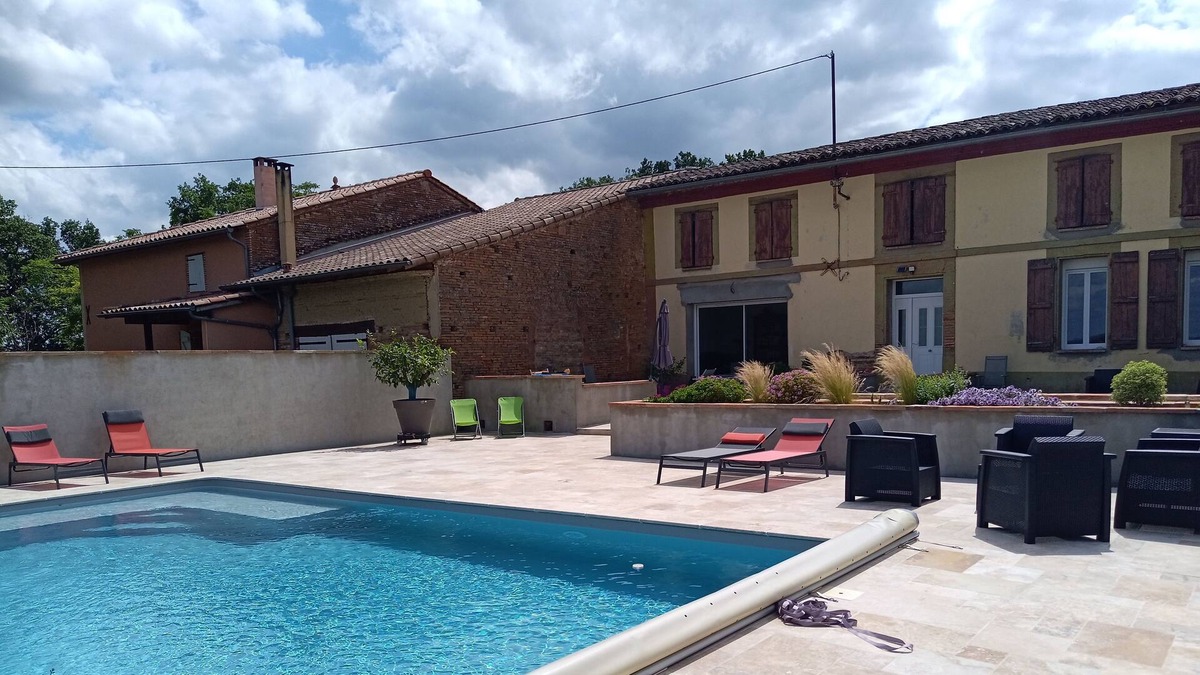 Fronton Cottage | gite of codeval with pediment