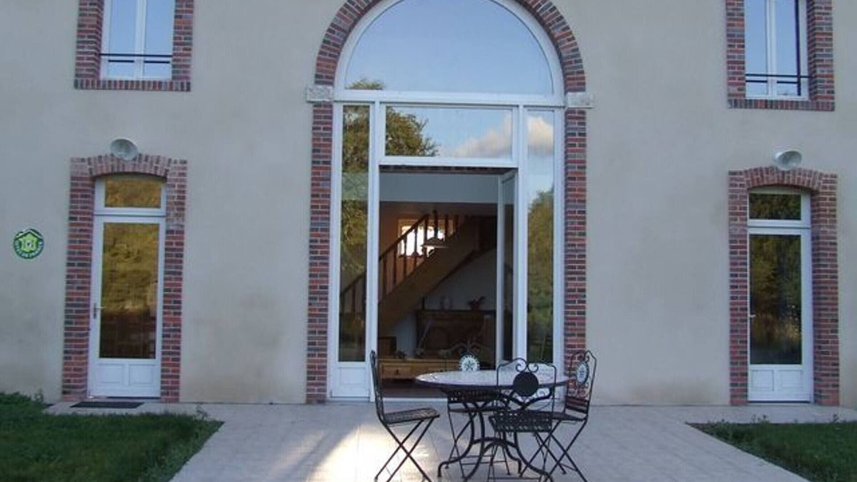 Ouzouer-sur-Trezee Cottage | Gite Ouzouer-sur-Trézée, 3 bedrooms, 8 persons