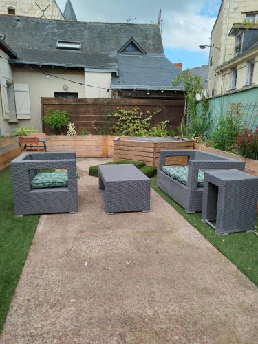 Longue-Jumelles House | Gite Parenthèse en amoureux - SPA