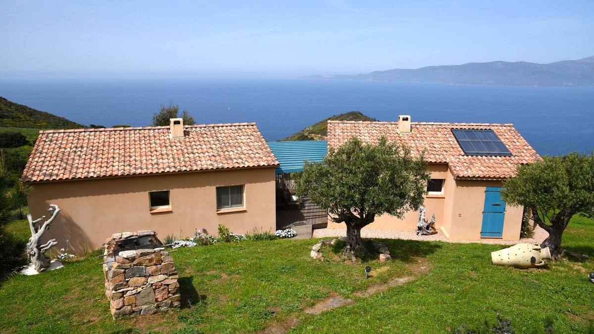 Calcatoggio Cottage | Gîte Pettirossu certified ecological and 3 ears, panoramic sea and mountain views
