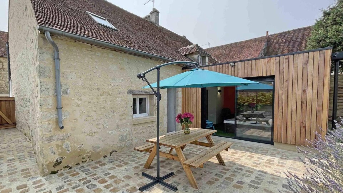 Reveillon Cottage | Gite Réveillon, 3 bedrooms, 6 persons