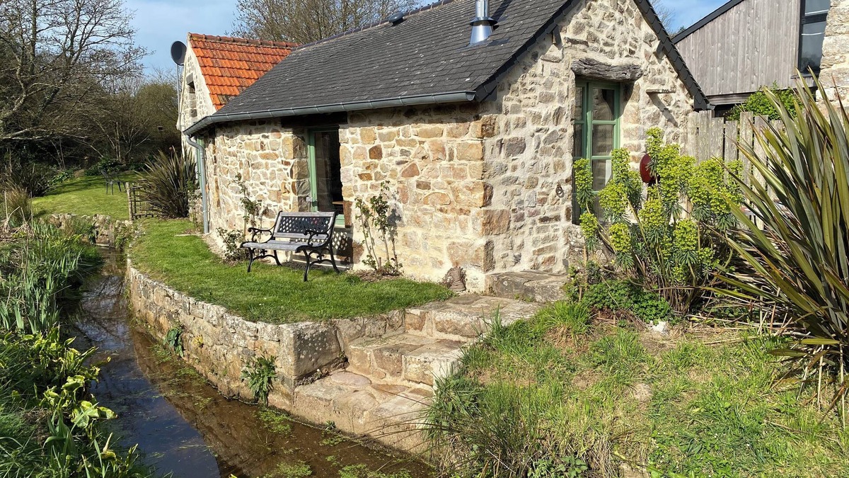 Les Moitiers-d'Allonne House | Gîte Romantique - Charming house 4 km from the sea