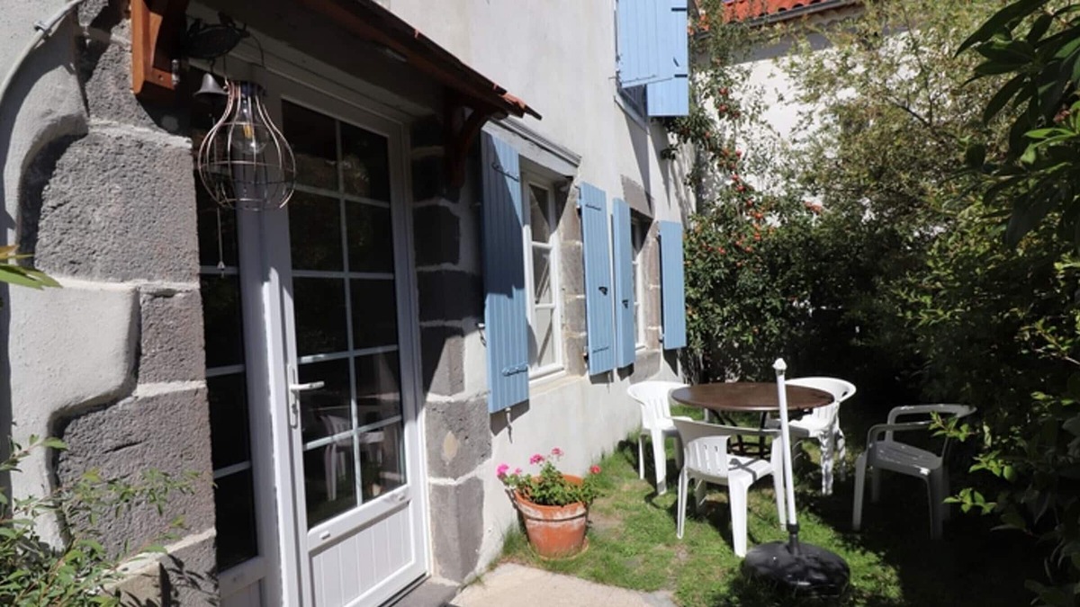 Ruynes-en-Margeride Cottage | Gite Ruynes-en-Margeride, 2 bedrooms, 4 persons