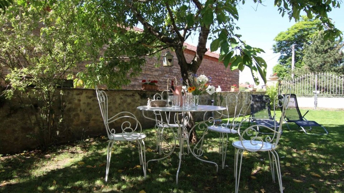 Saint-Beauzire Cottage | Gite Saint-Beauzire, 3 bedrooms, 6 persons