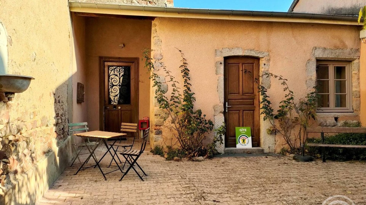 Saint-Haon-le-Chatel Cottage | Gite Saint-Haon-le-Châtel, 2 bedrooms, 6 persons