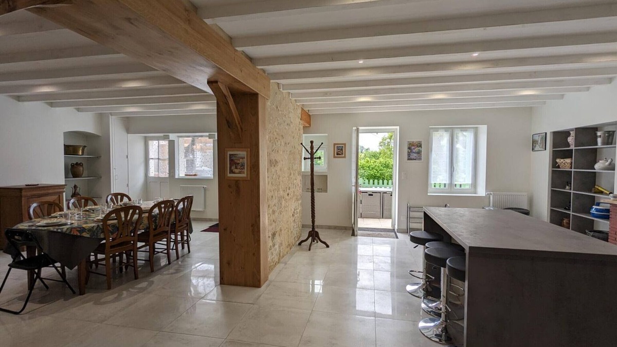 Saint-Gourson Cottage | Gite Saint-Gourson, 4 bedrooms, 8 persons