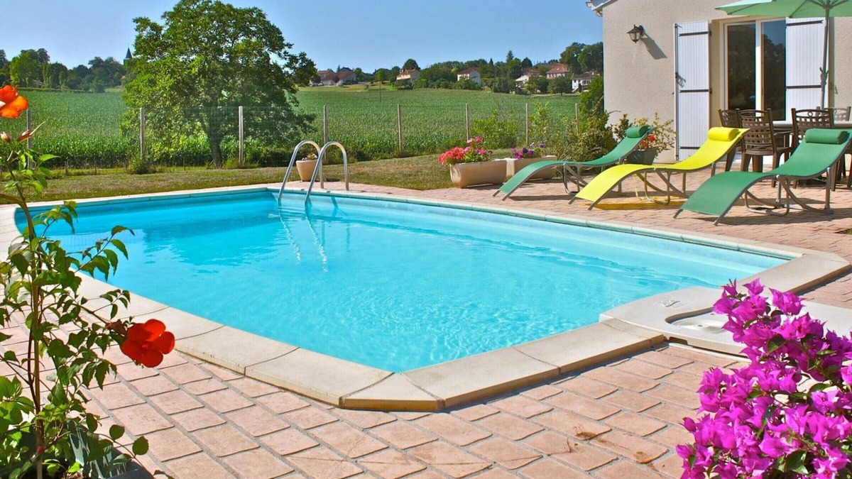 Saint-Severin Cottage | Gite Saint-Séverin, 3 bedrooms, 6 persons