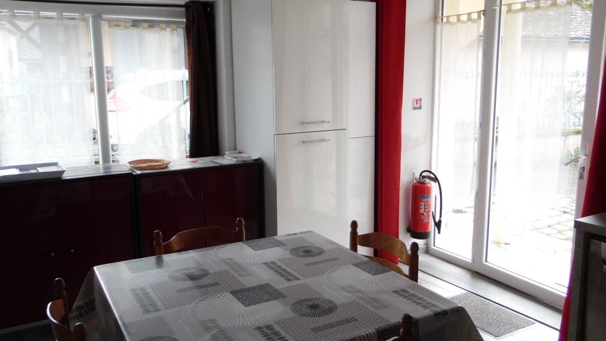 Aveze Apartment | Gîte Sancy, ground floor apartment in bucolic village. Pets allowed