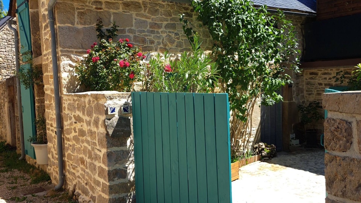 Severac-l'Eglise Cottage | GITE "" "THE INSEPARABLE" ""