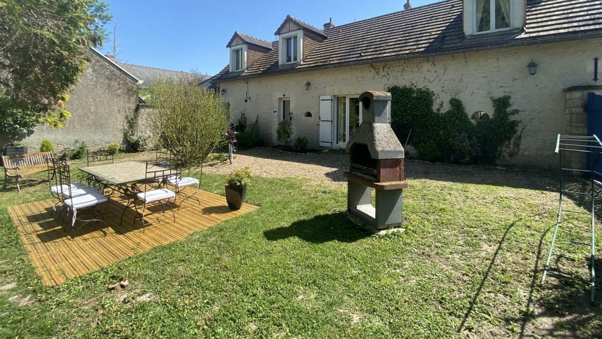 Vallieres-les-Grandes Cottage | Gite Vallières-les-Grandes, 3 bedrooms, 6 persons