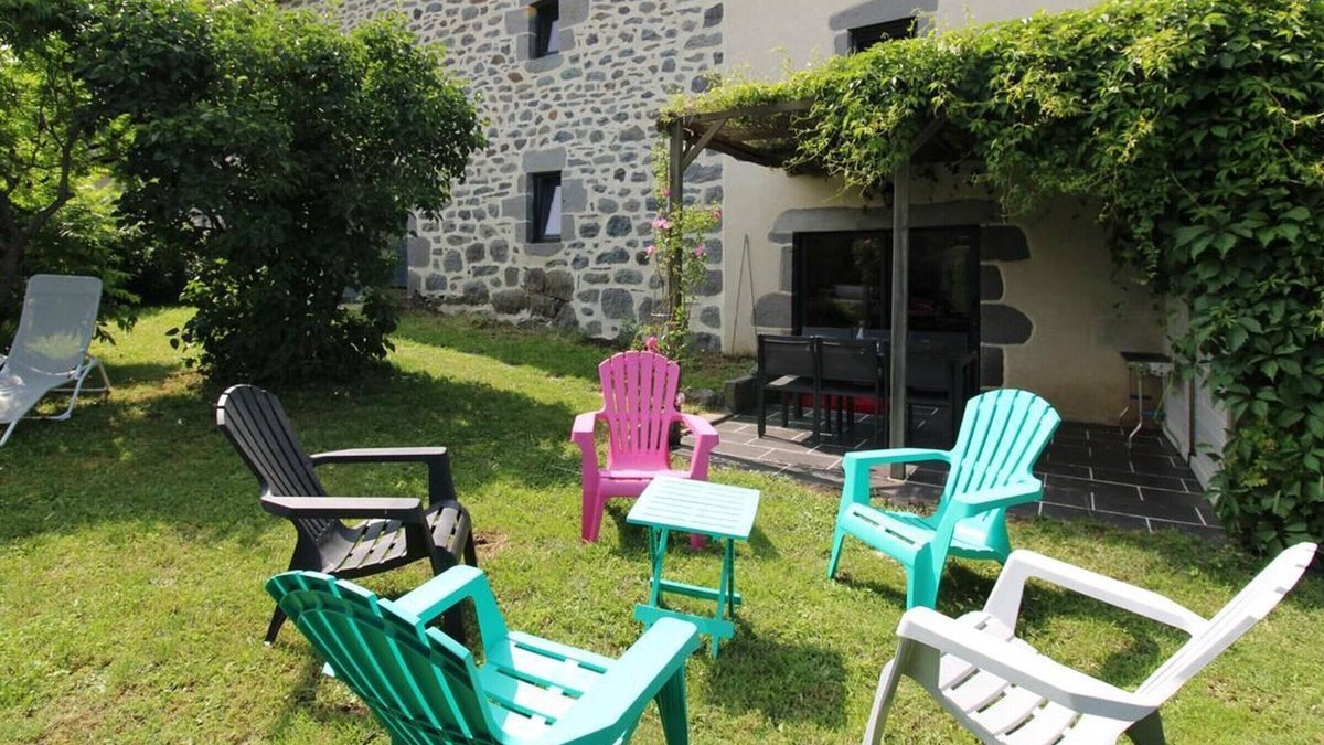 Valuejols Cottage | Gite Valuéjols, 3 bedrooms, 6 persons