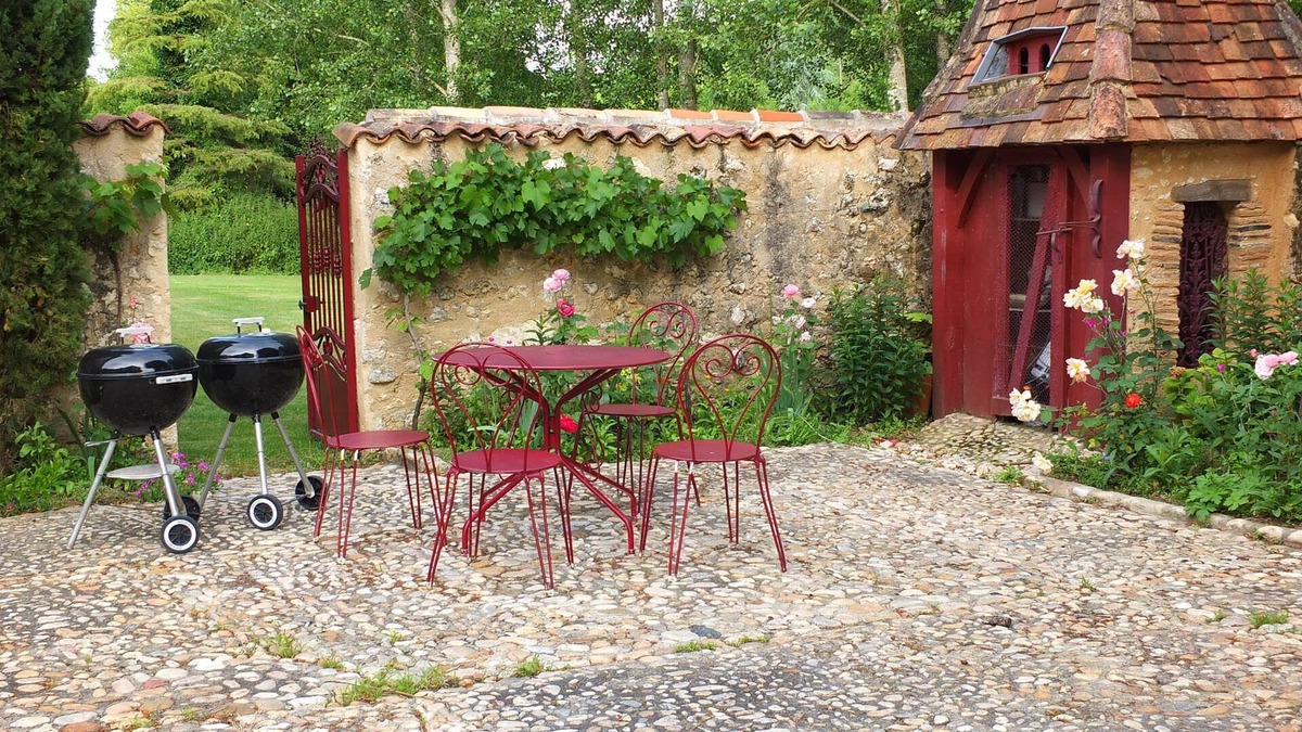 Villamblard House | Gite Vert, 2 room apartment located on the first floor