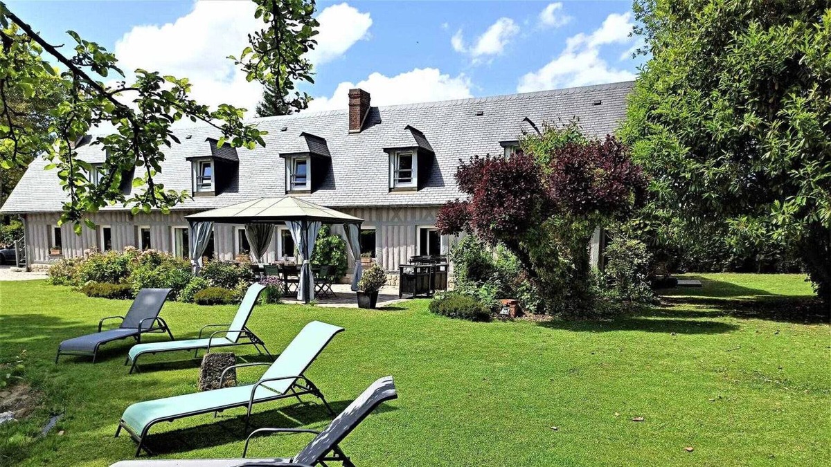 Vibeuf House | Gite Vibeuf, 5 bedrooms, 12 persons