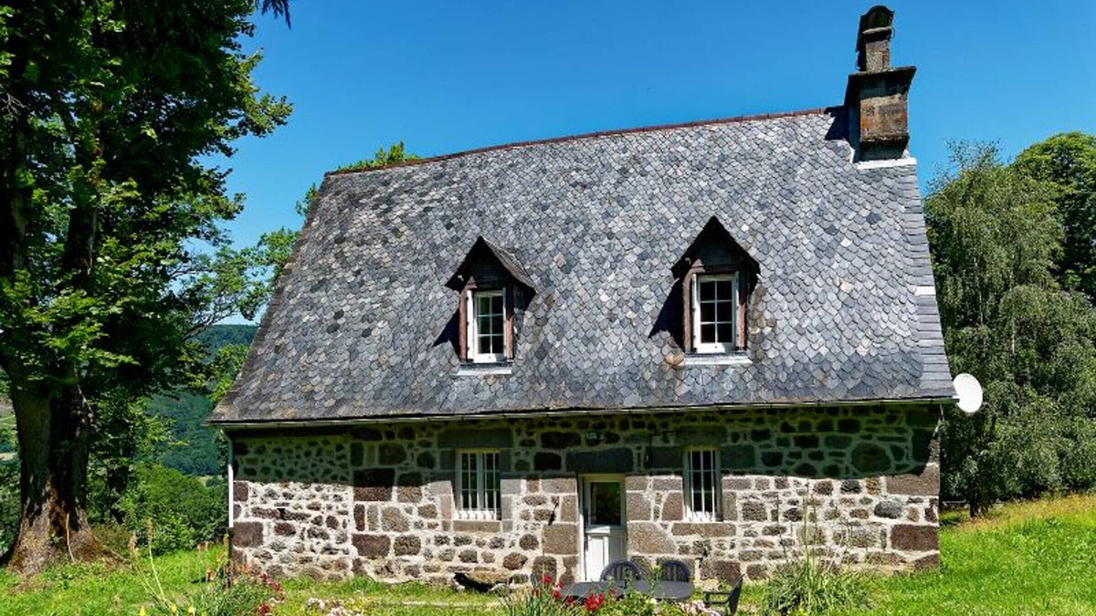 Vic-sur-Cere Cottage | Gite Vic-sur-Cère, 3 bedrooms, 6 persons