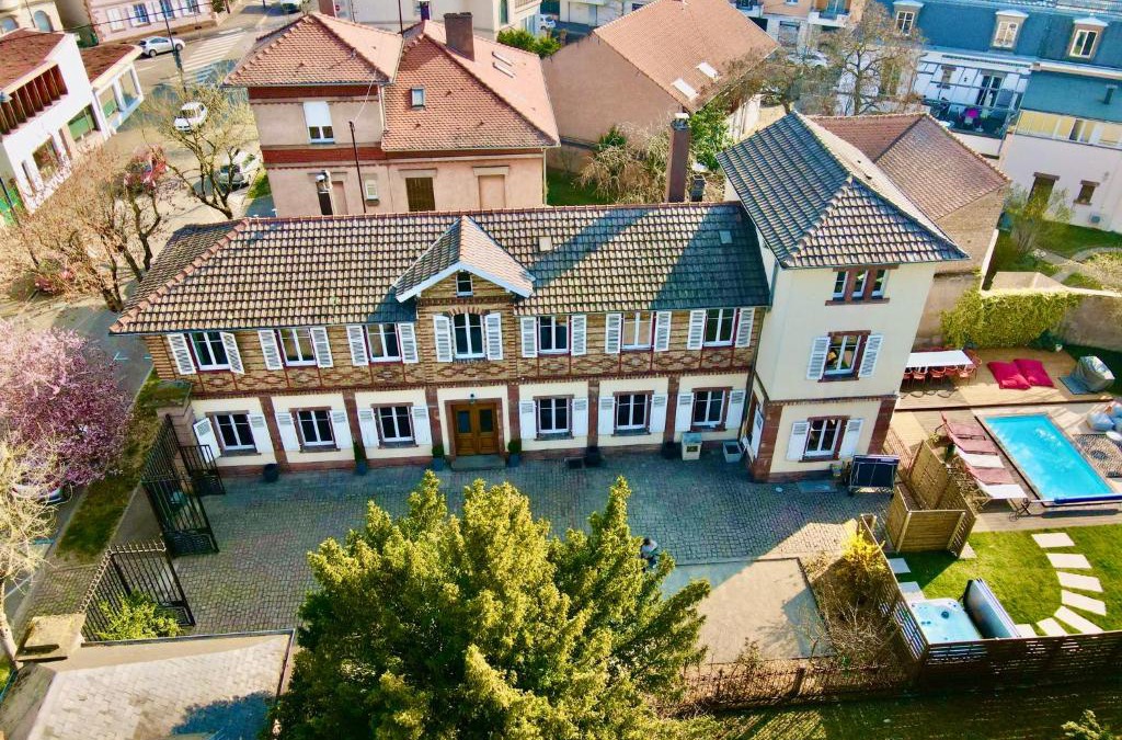 Selestat Villa | Gite Villa Avril piscine- jacuzzi- sauna - 15 Pers-proche Europapark