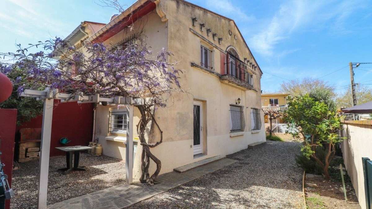 Argeles Plage Villa | Gite villa House 80 meters from the beach, 16 sleeps parking 3 cars