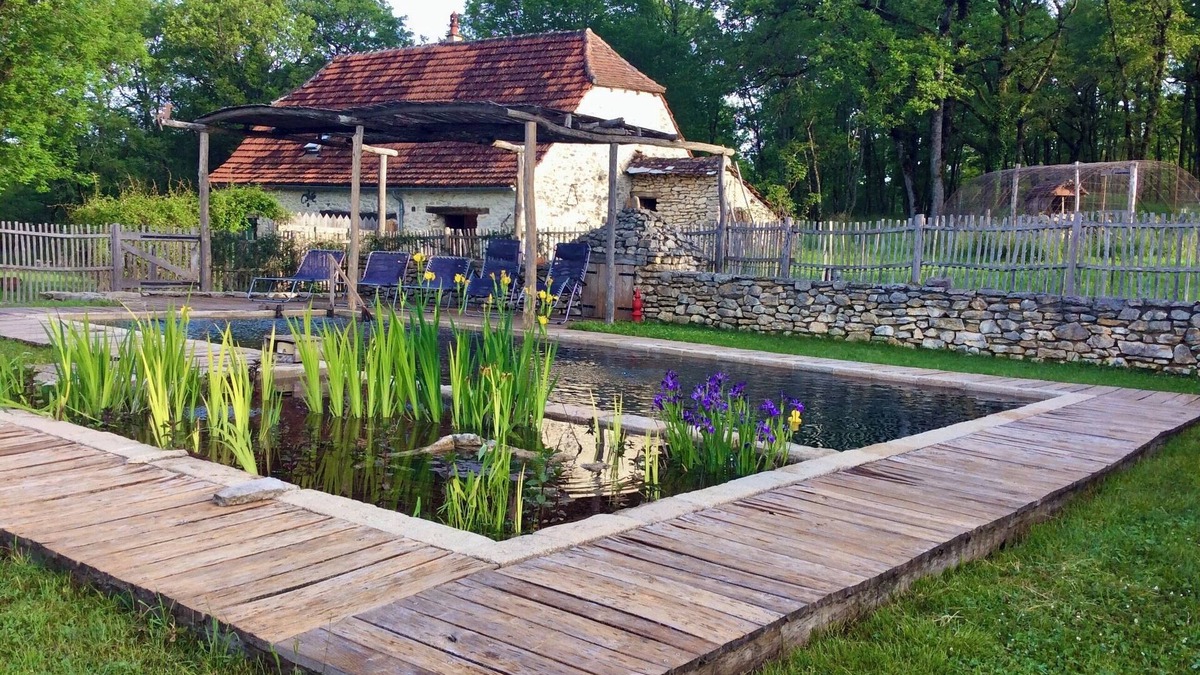Lachapelle-Auzac House | Gîte with ecological swimming pool located in the Dordogne Valley in the Lot department