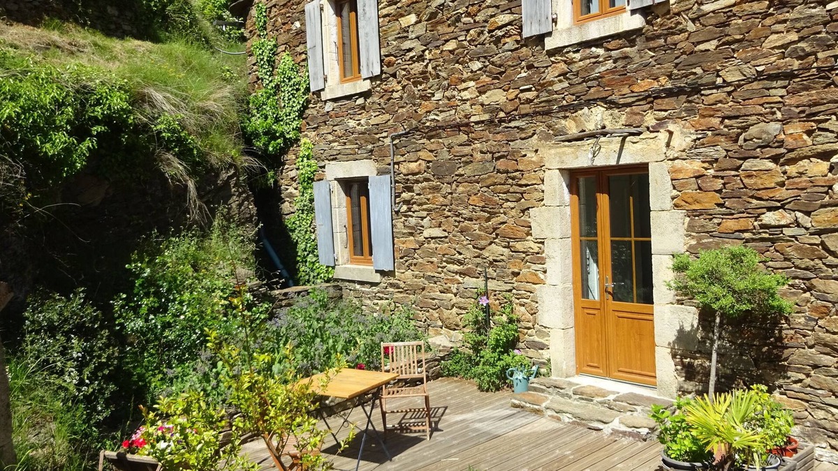 Saint-Melany House | Gite with jacuzzi in a small village in the Cévennes ardéchoises region