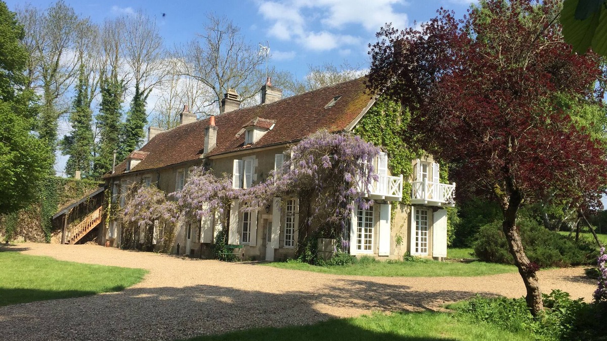 Nannay House | Gîte with swimming pool- 11 to 13 rooms, Nièvre Burgundy, Pouilly, Sancerre