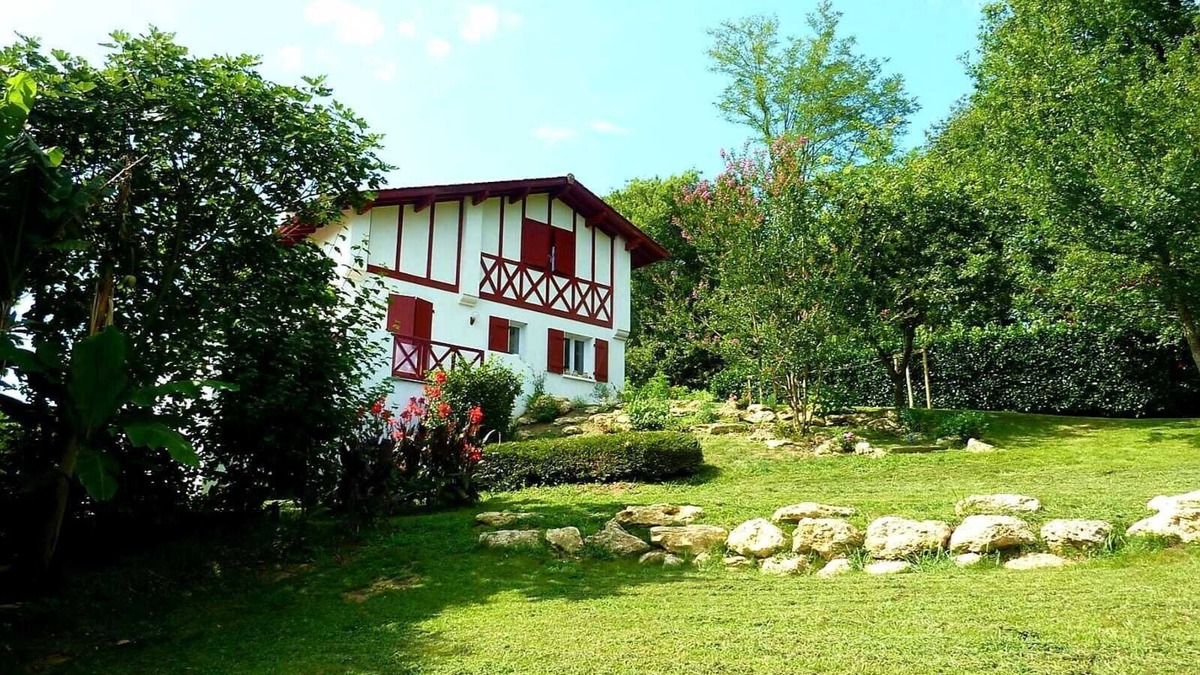 Macaye House | Gite Xoriekin Louhossoa, wonderful montain view