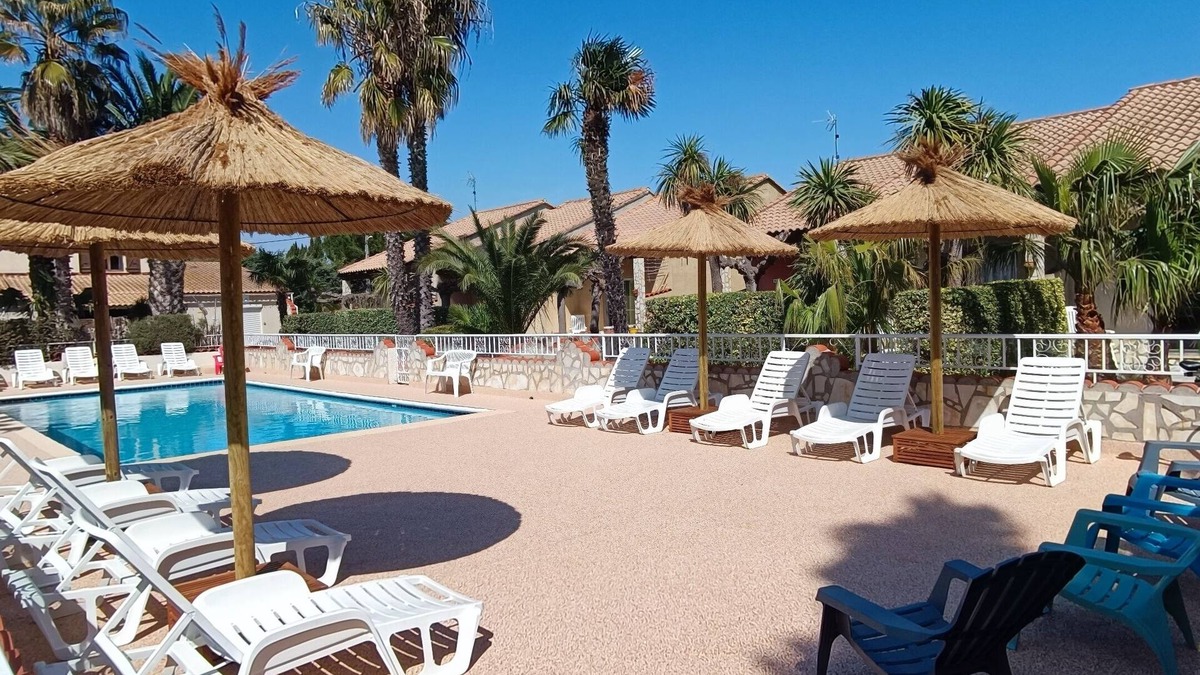 Roquefort-des-Corbieres House | Gitelacapelle with 2 swimming pool bedrooms, 10mm from wild beaches, tropical setting .