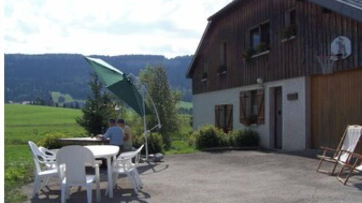Chapelle-des-Bois House | Gites 1 Chambre Pour 3 Personnes et Coin Salon Avec Banquette Convertible Pour 2