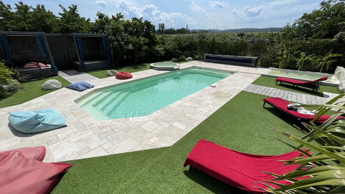 La Roche-de-Glun Other | Gites and caravans with swimming pool in Drôme Nature breaks with family or friends
