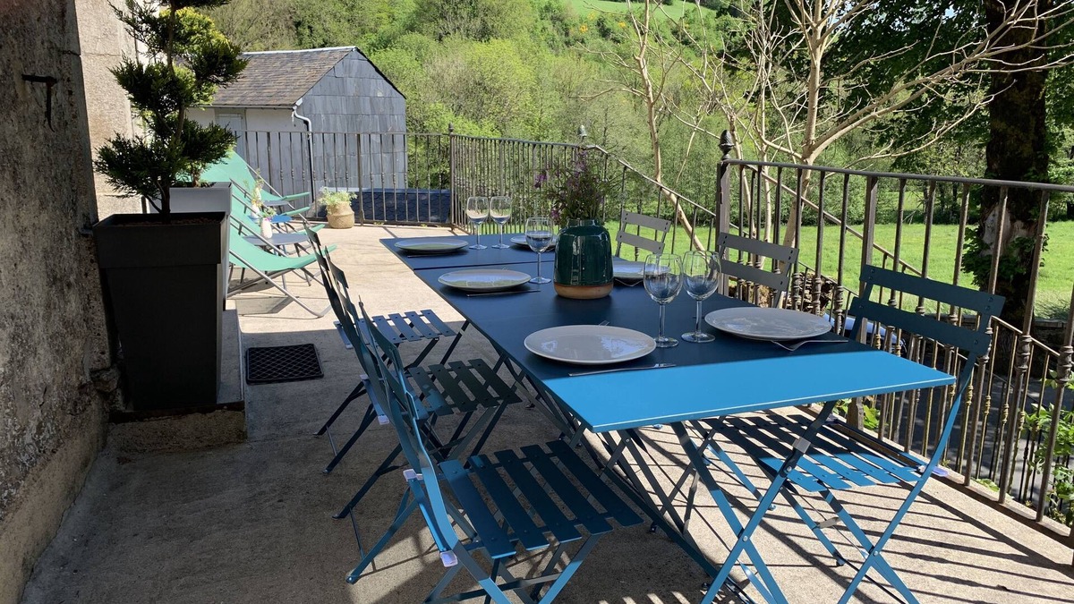Nages House | Gites for 14 people with billiard room in the tarn south of France
