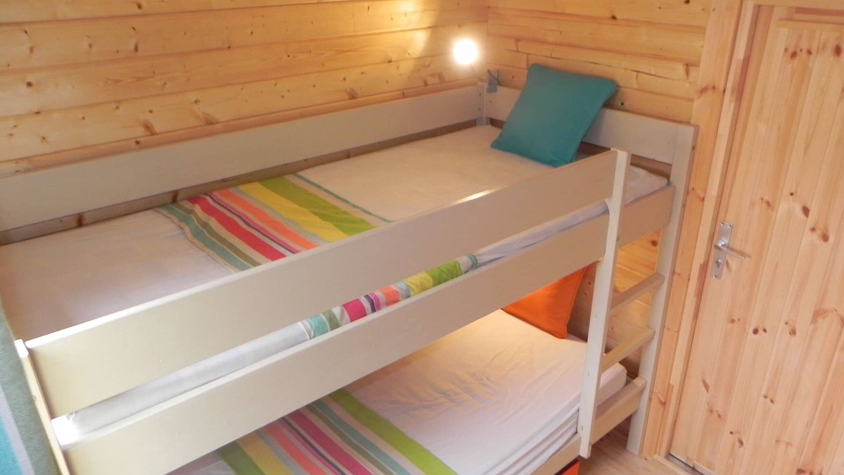 Saint-Paulet Ski Chalet | Gîtes Villa Caline 1 for 2 adults and 3 children max, private swimming pool
