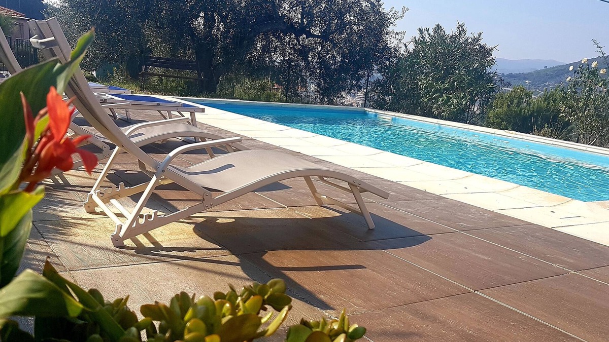 Imperia Villa | Giulia apartment in Villa with garden parking shared indoor pool